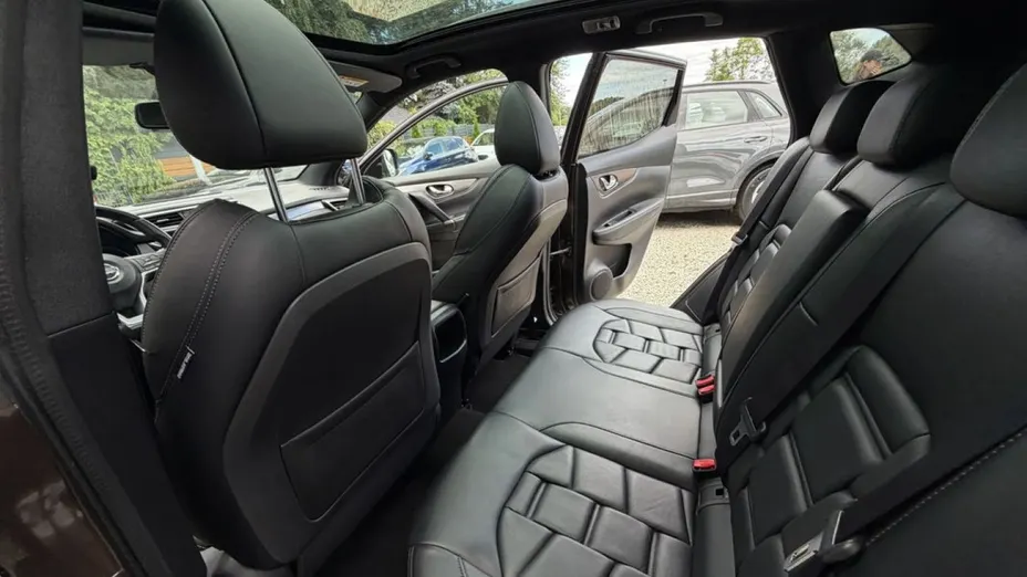 NISSAN Qashqai -