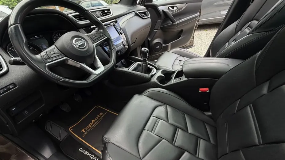 NISSAN Qashqai -