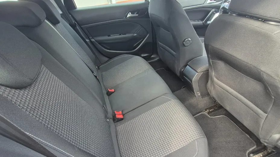 PEUGEOT 308 -
