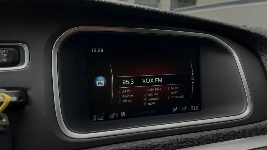 VOLVO V40 Cross Country -