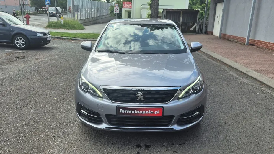 PEUGEOT 308 -
