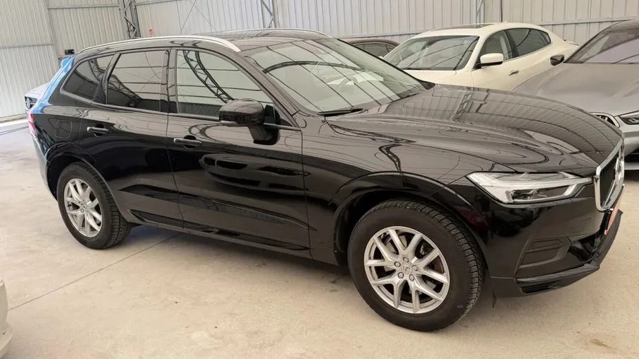 VOLVO XC60 -