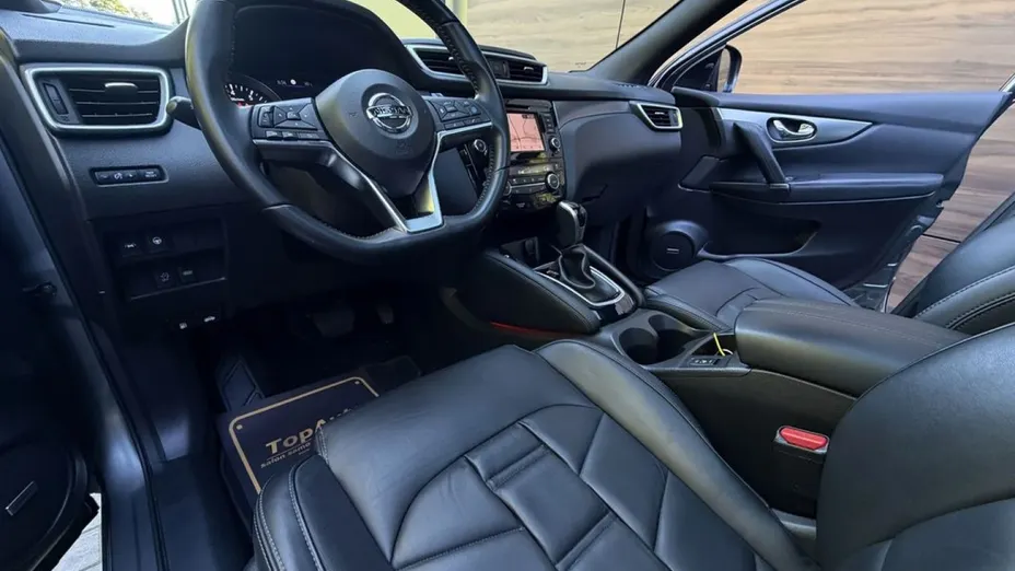 NISSAN Qashqai -