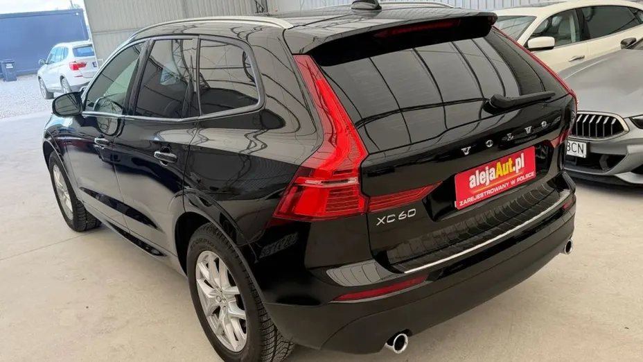 VOLVO XC60 -