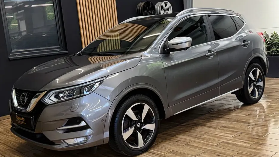 NISSAN Qashqai -