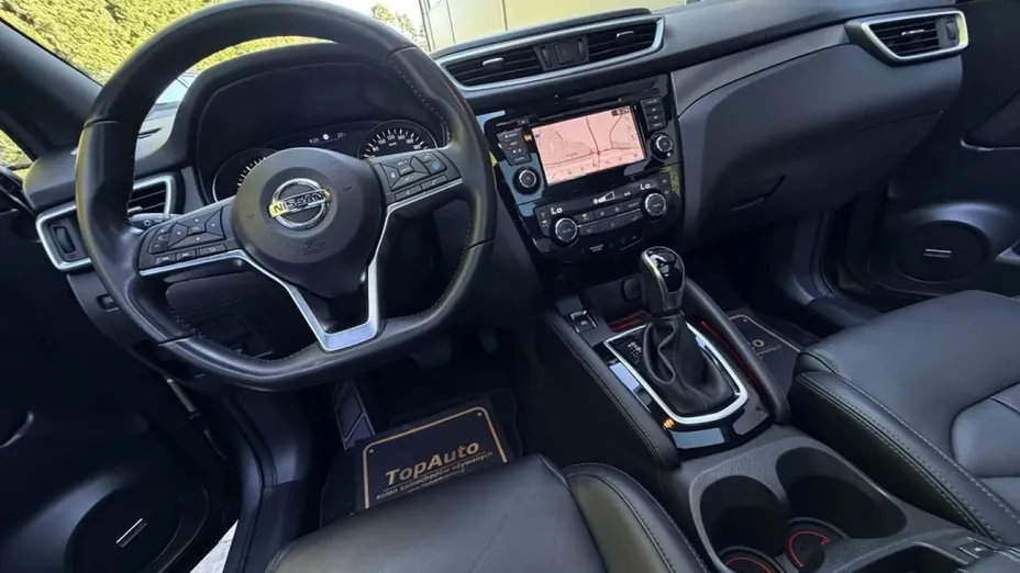 NISSAN Qashqai -