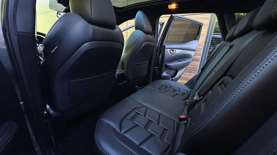 NISSAN Qashqai -