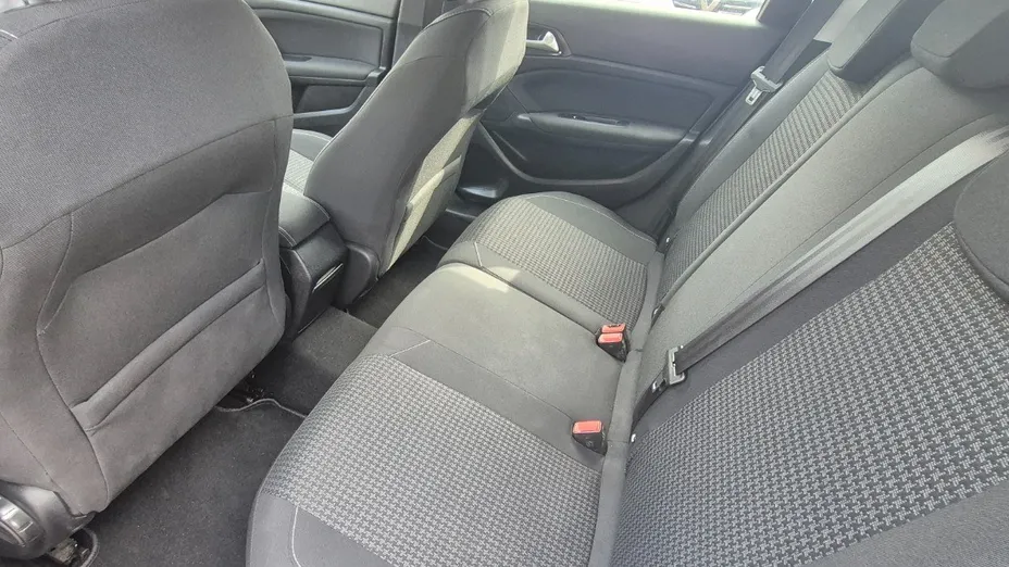 PEUGEOT 308 -