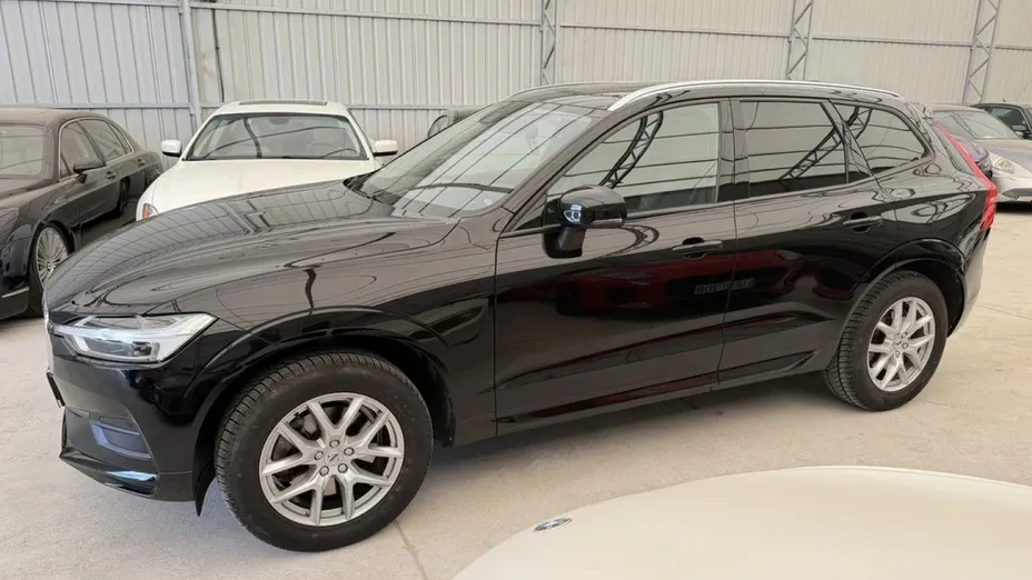 VOLVO XC60 -