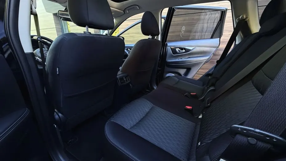 NISSAN X-Trail -
