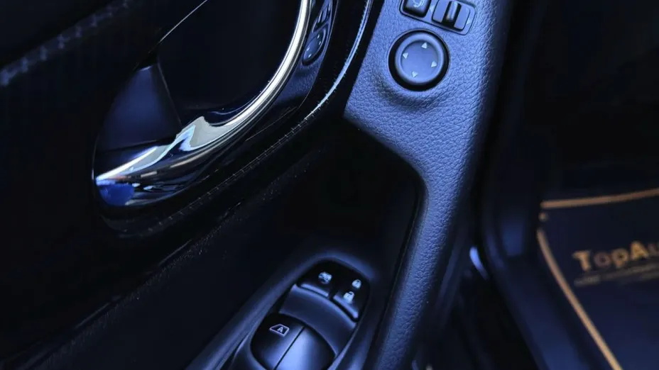 NISSAN X-Trail -