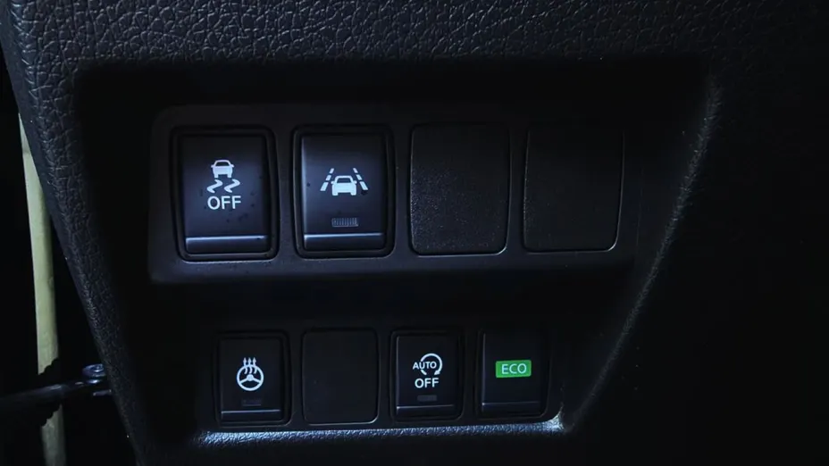 NISSAN X-Trail -