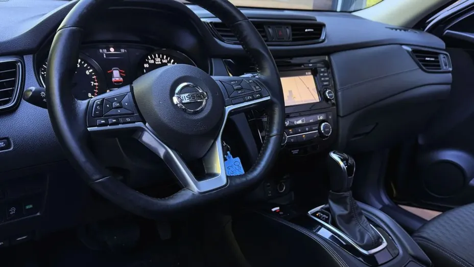 NISSAN X-Trail -