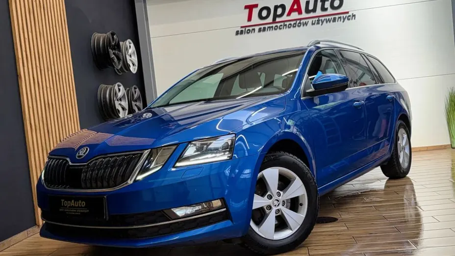 SKODA Octavia -