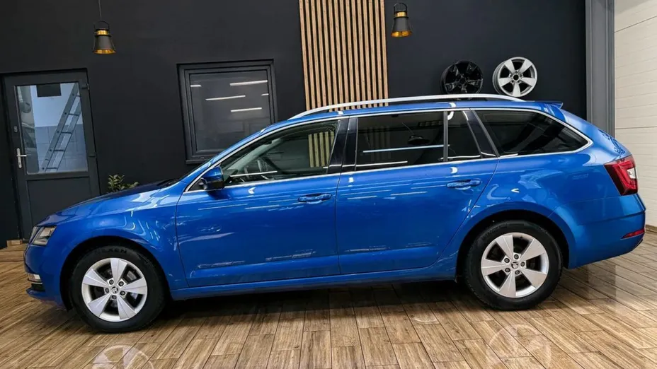 SKODA Octavia -