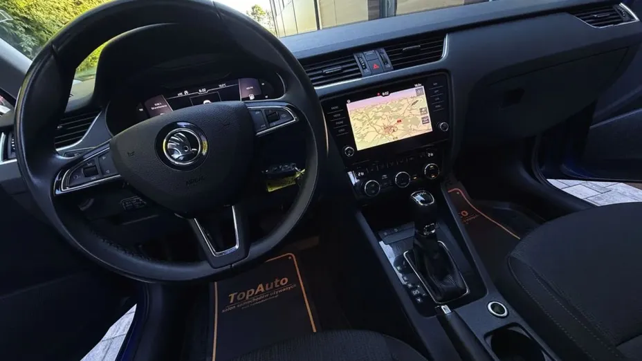 SKODA Octavia -
