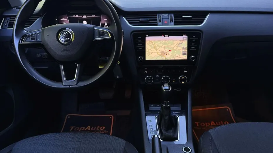 SKODA Octavia -