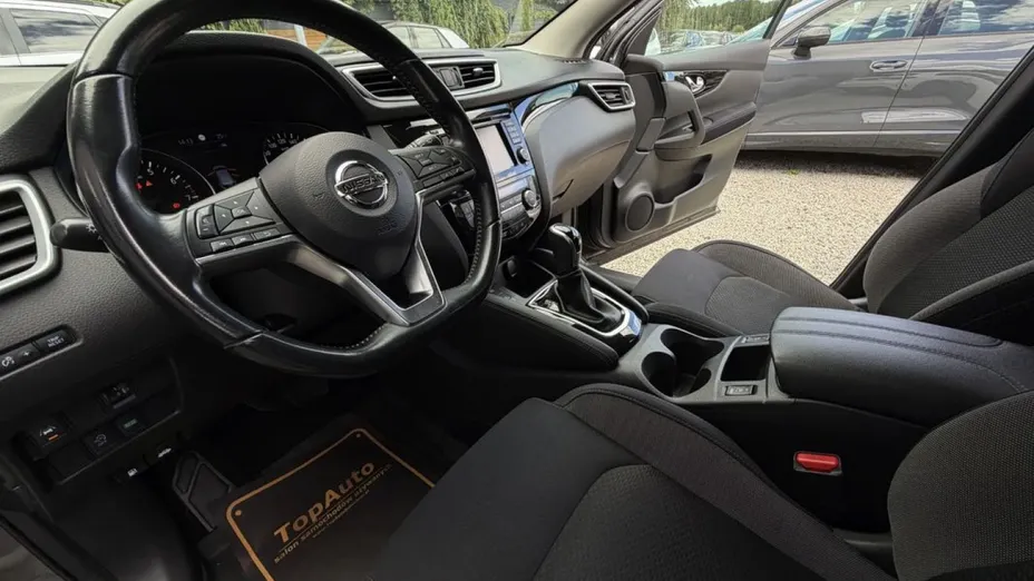 NISSAN Qashqai -