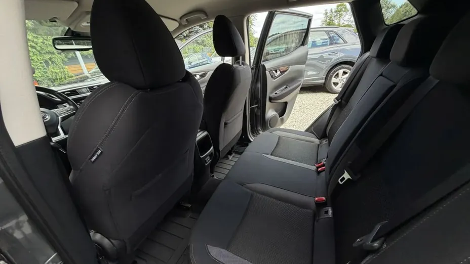 NISSAN Qashqai -