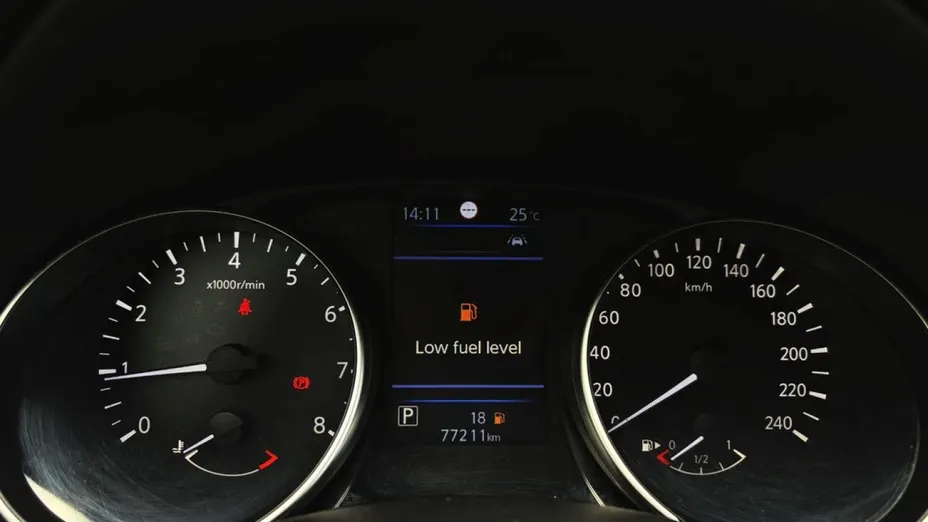 NISSAN Qashqai -