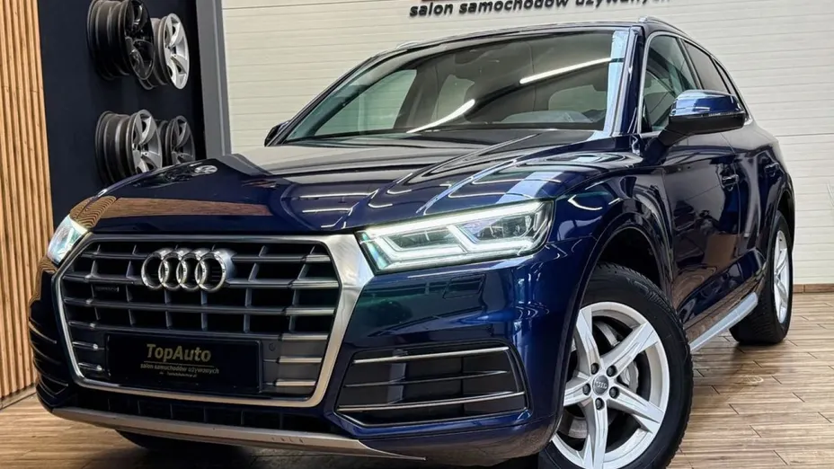 AUDI Q5 -