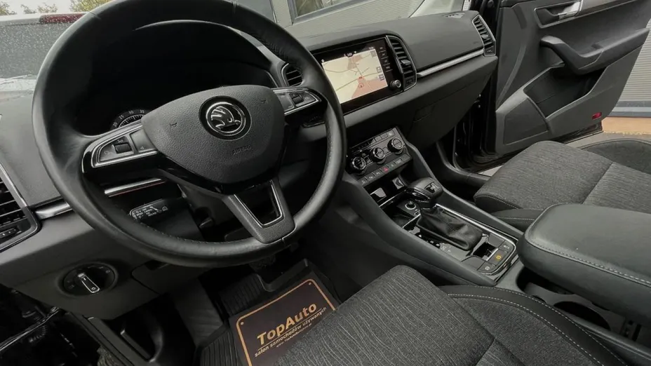 SKODA Karoq -