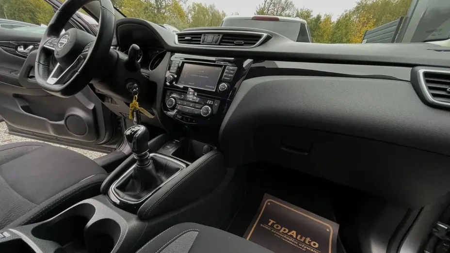 NISSAN Qashqai -