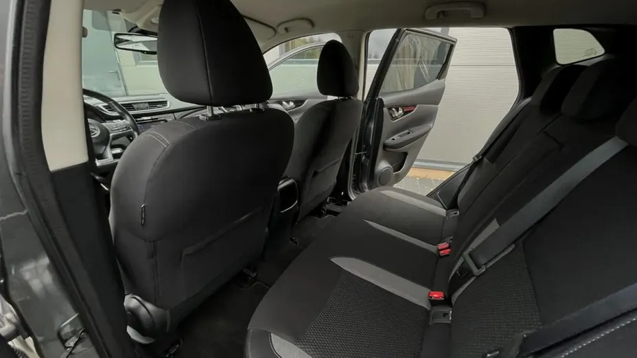 NISSAN Qashqai -