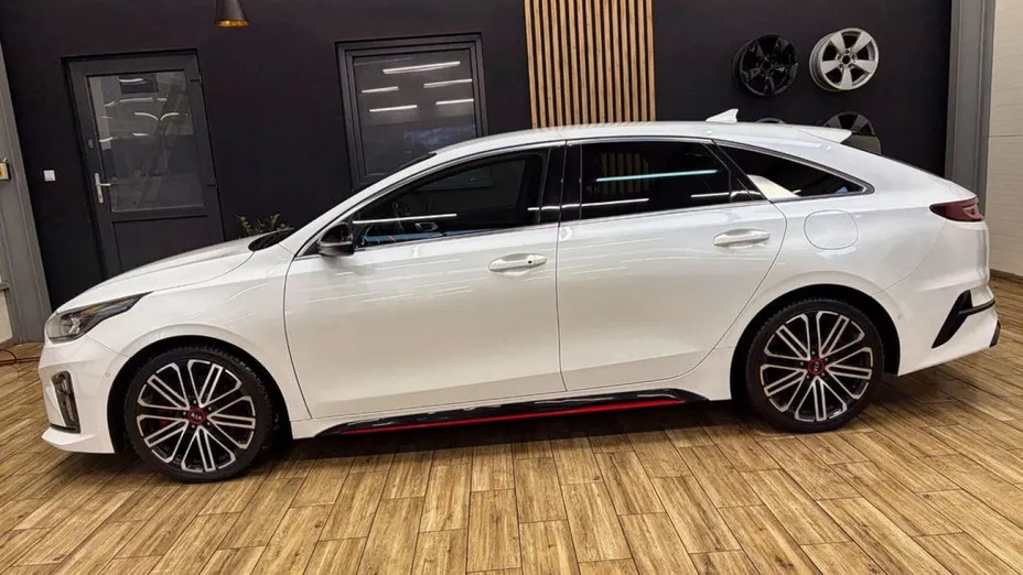 KIA ProCeed -
