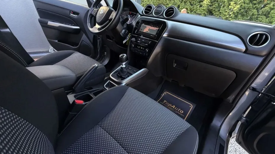 SUZUKI Vitara -