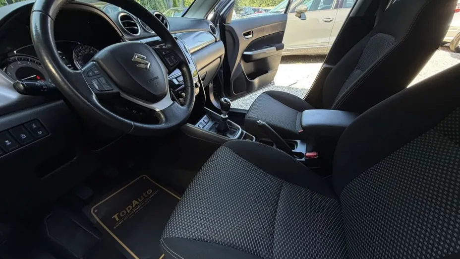 SUZUKI Vitara -
