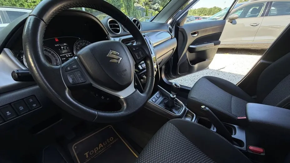 SUZUKI Vitara -