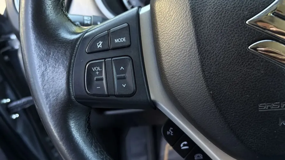 SUZUKI Vitara -