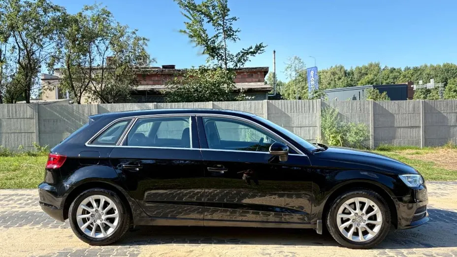 AUDI A3 Sportback -