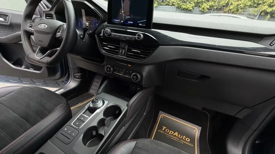 FORD Kuga -