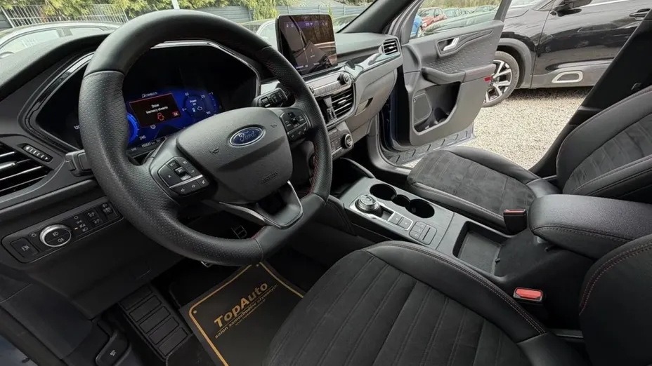 FORD Kuga -