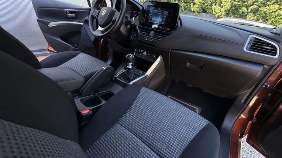SUZUKI SX4 -