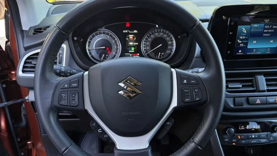 SUZUKI SX4 -