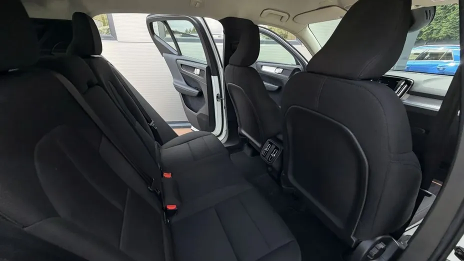 VOLVO XC40 -
