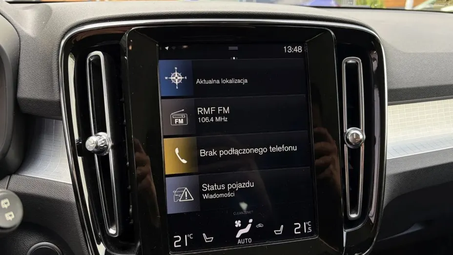 VOLVO XC40 -