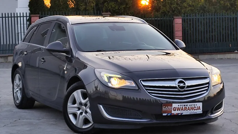 OPEL Insignia -