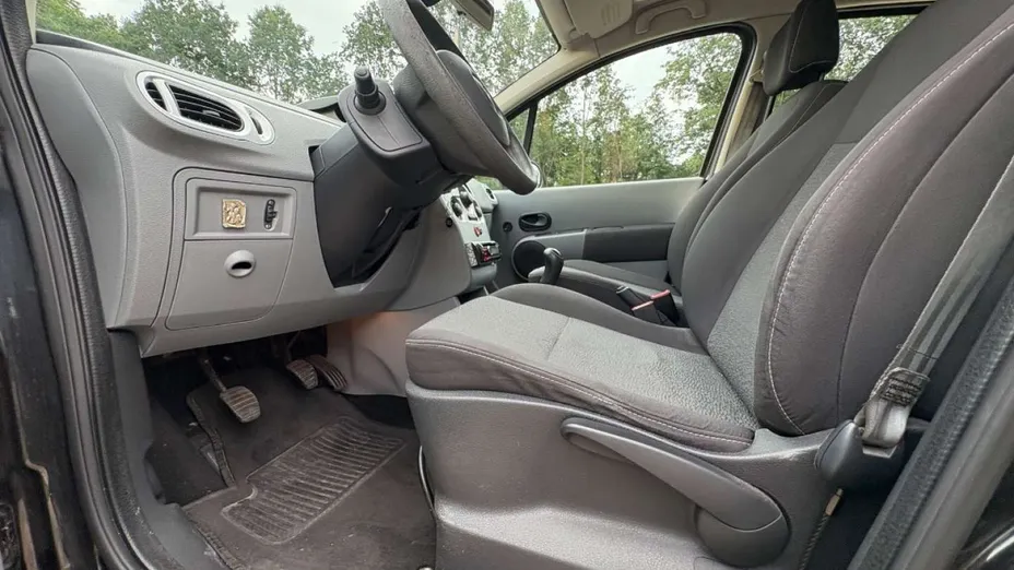 RENAULT Modus -