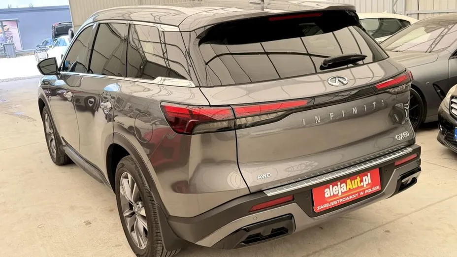 INFINITI QX60 -