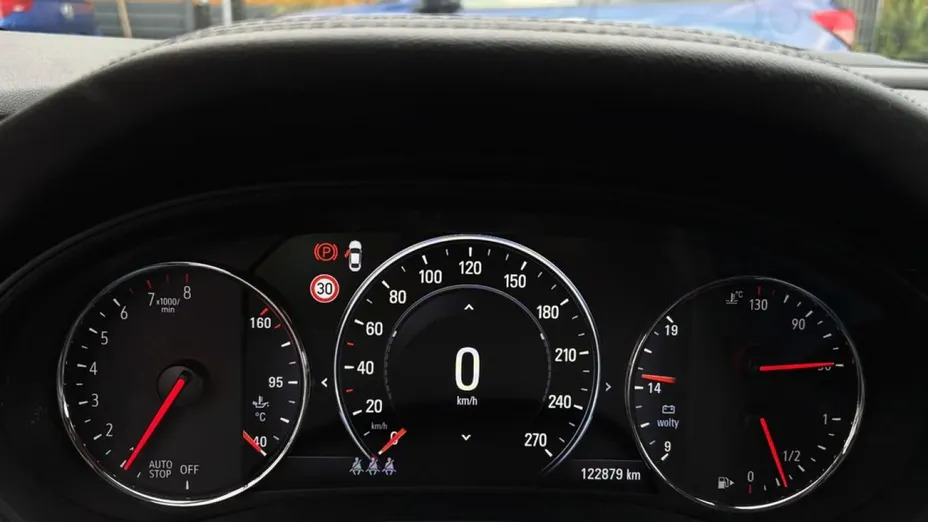 OPEL Insignia -