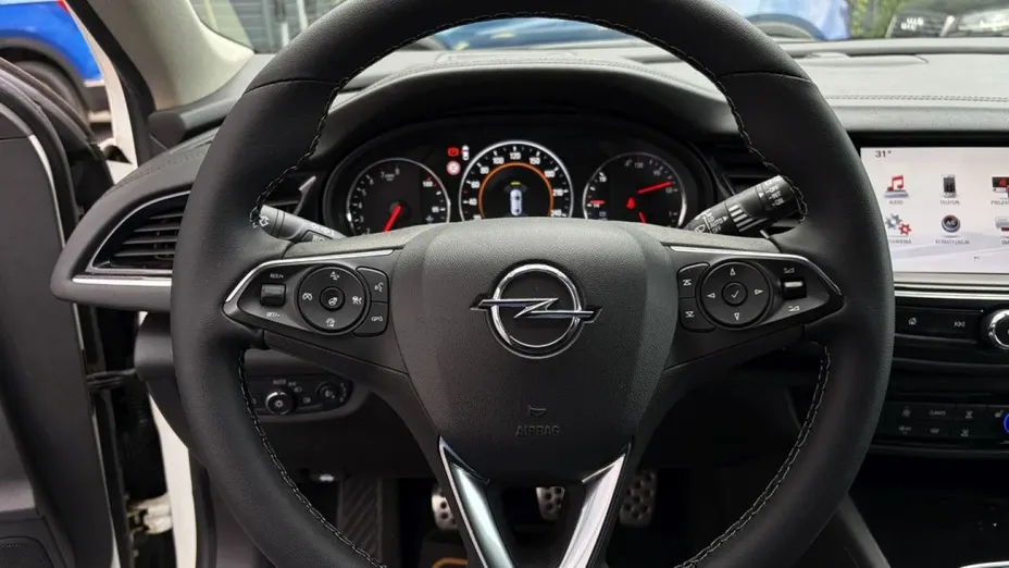 OPEL Insignia -