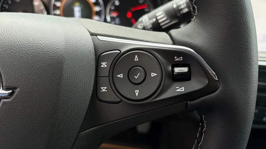 OPEL Insignia -