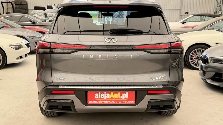 INFINITI QX60 -
