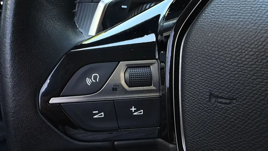 PEUGEOT 2008 -