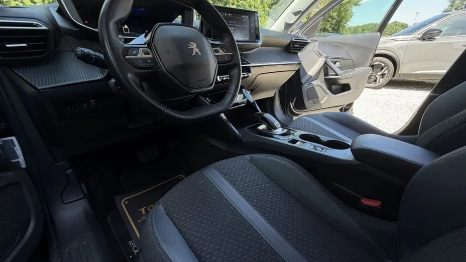 PEUGEOT 2008 -
