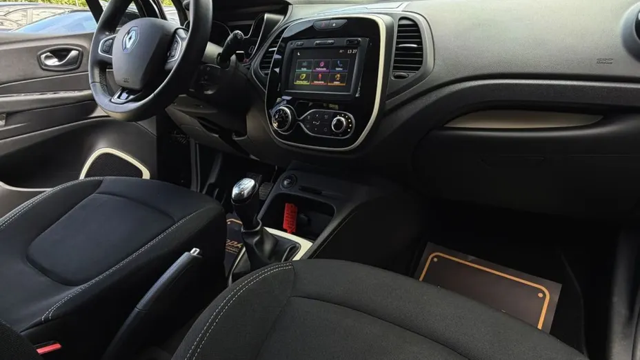 RENAULT Captur -